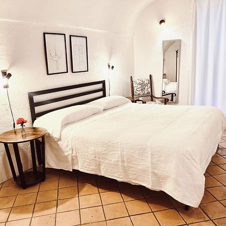 Stecado Caste - Dimora Storica Nel Cuore Del Paese Dolceacqua Eksteriør bilde