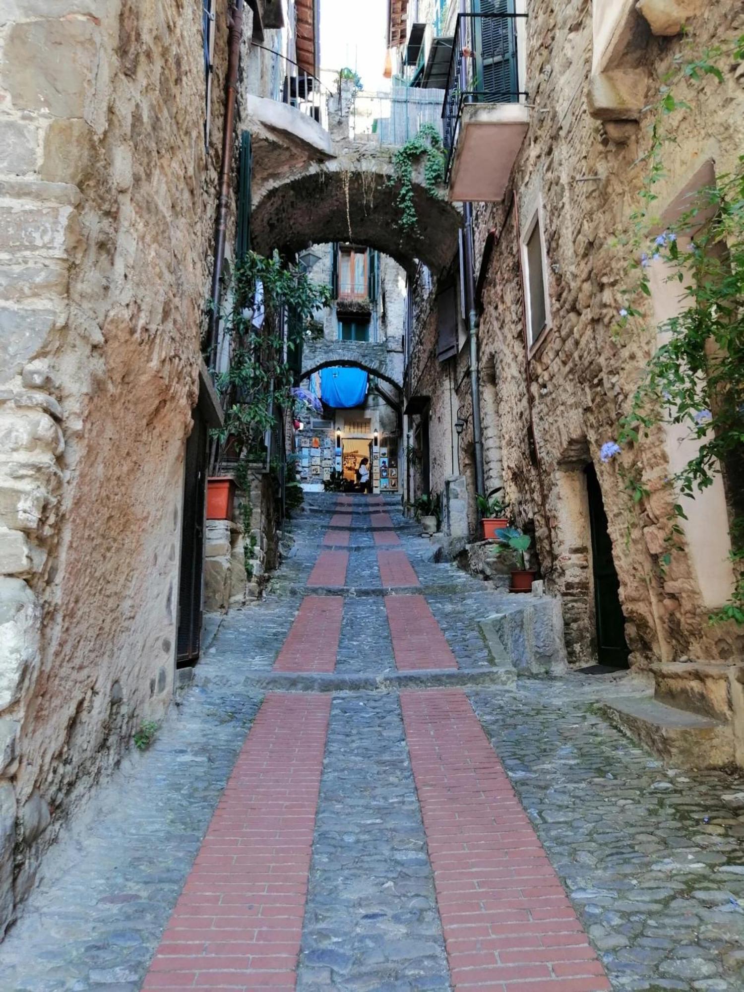 Stecado Caste - Dimora Storica Nel Cuore Del Paese Dolceacqua Eksteriør bilde