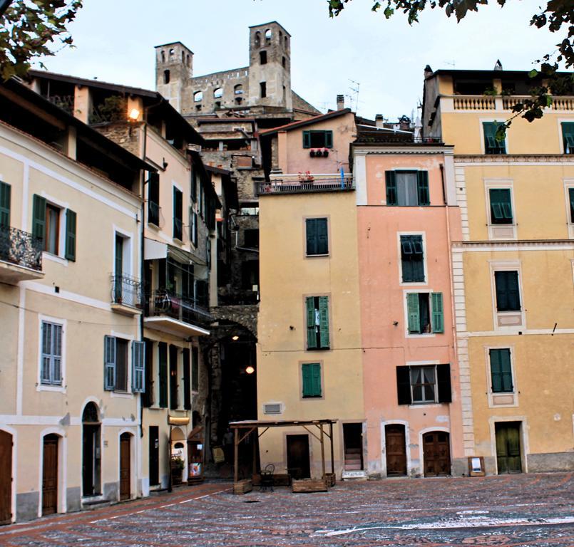 Stecado Caste - Dimora Storica Nel Cuore Del Paese Dolceacqua Eksteriør bilde