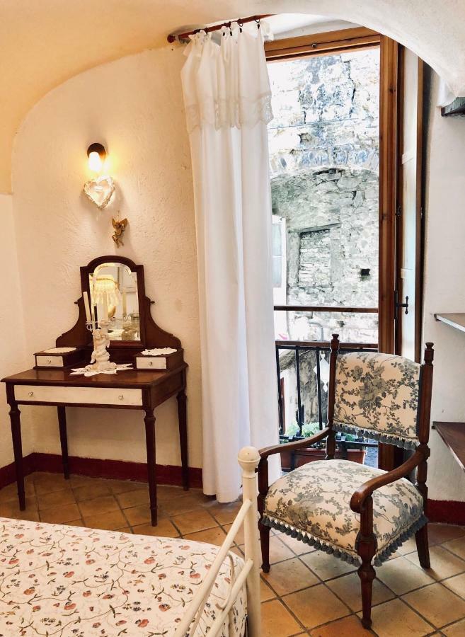 Stecado Caste - Dimora Storica Nel Cuore Del Paese Dolceacqua Eksteriør bilde